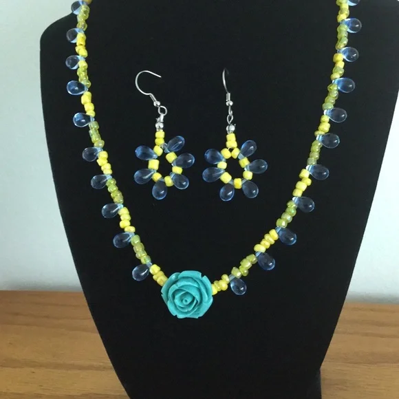 🌺2for$30Beautiful  glass beads set of necklace &earnings - Picture 4 of 6
